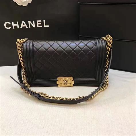 boy chanel medium size|Chanel le boy medium price.